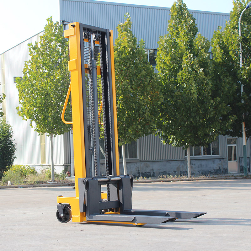 手動パレットスタッカー