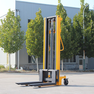 手動パレットスタッカー